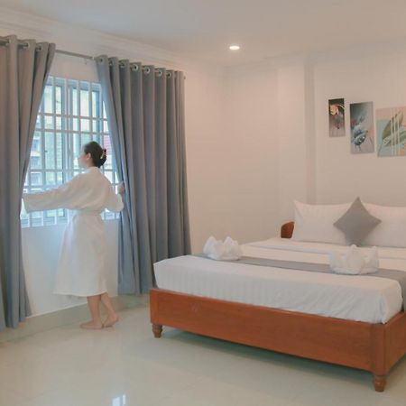 White Corner Hotel Phnom Penh Exterior photo