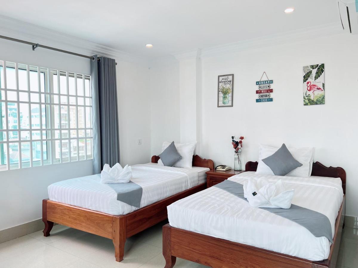 White Corner Hotel Phnom Penh Exterior photo